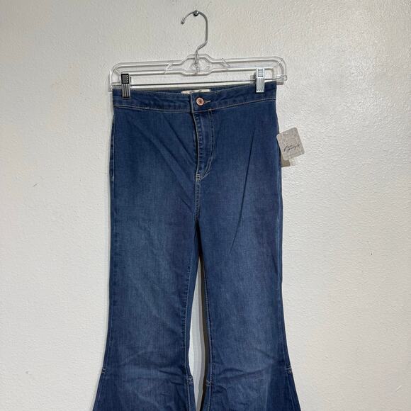 Free People Jericho Blue Just Float On Flare Jeans Sz 26 NWT - Picture 4 of 15
